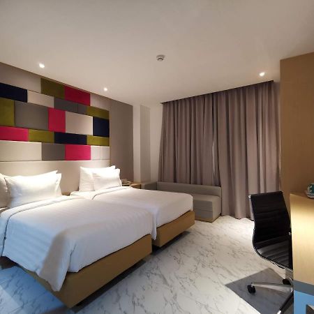 Palm Park Hotel Σουραμπάγια Εξωτερικό φωτογραφία