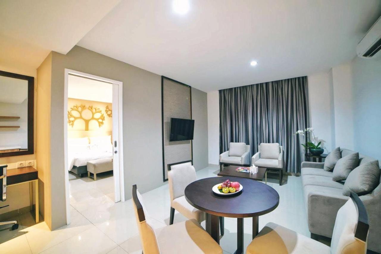 Palm Park Hotel Σουραμπάγια Εξωτερικό φωτογραφία
