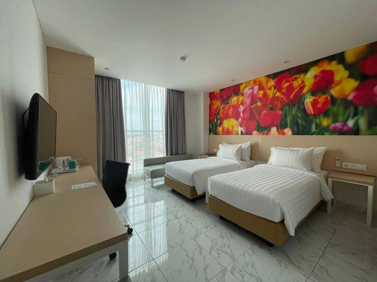 Palm Park Hotel Σουραμπάγια Εξωτερικό φωτογραφία