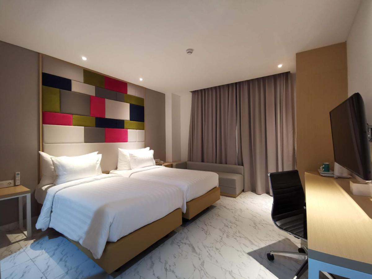 Palm Park Hotel Σουραμπάγια Εξωτερικό φωτογραφία