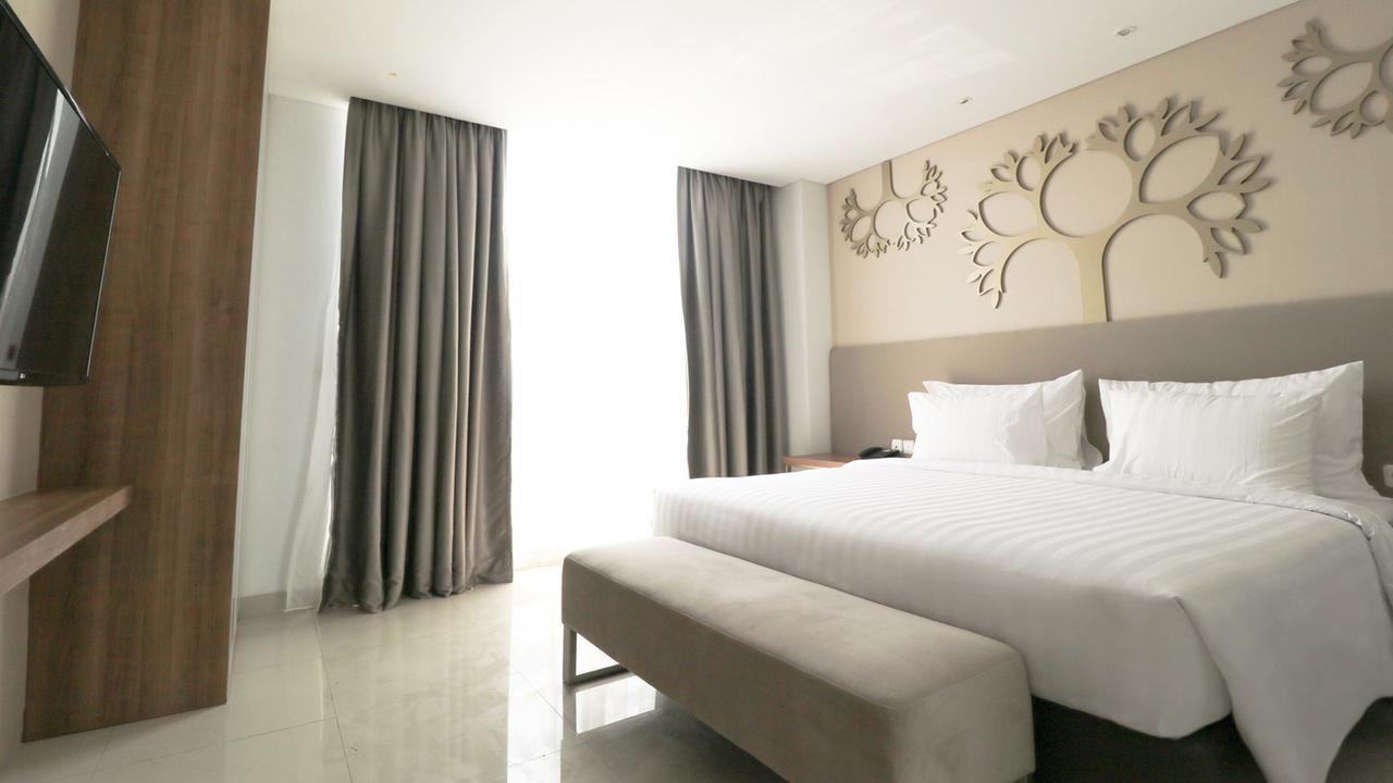 Palm Park Hotel Σουραμπάγια Εξωτερικό φωτογραφία