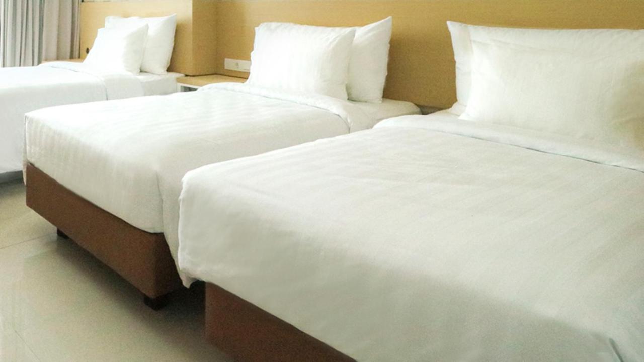 Palm Park Hotel Σουραμπάγια Εξωτερικό φωτογραφία